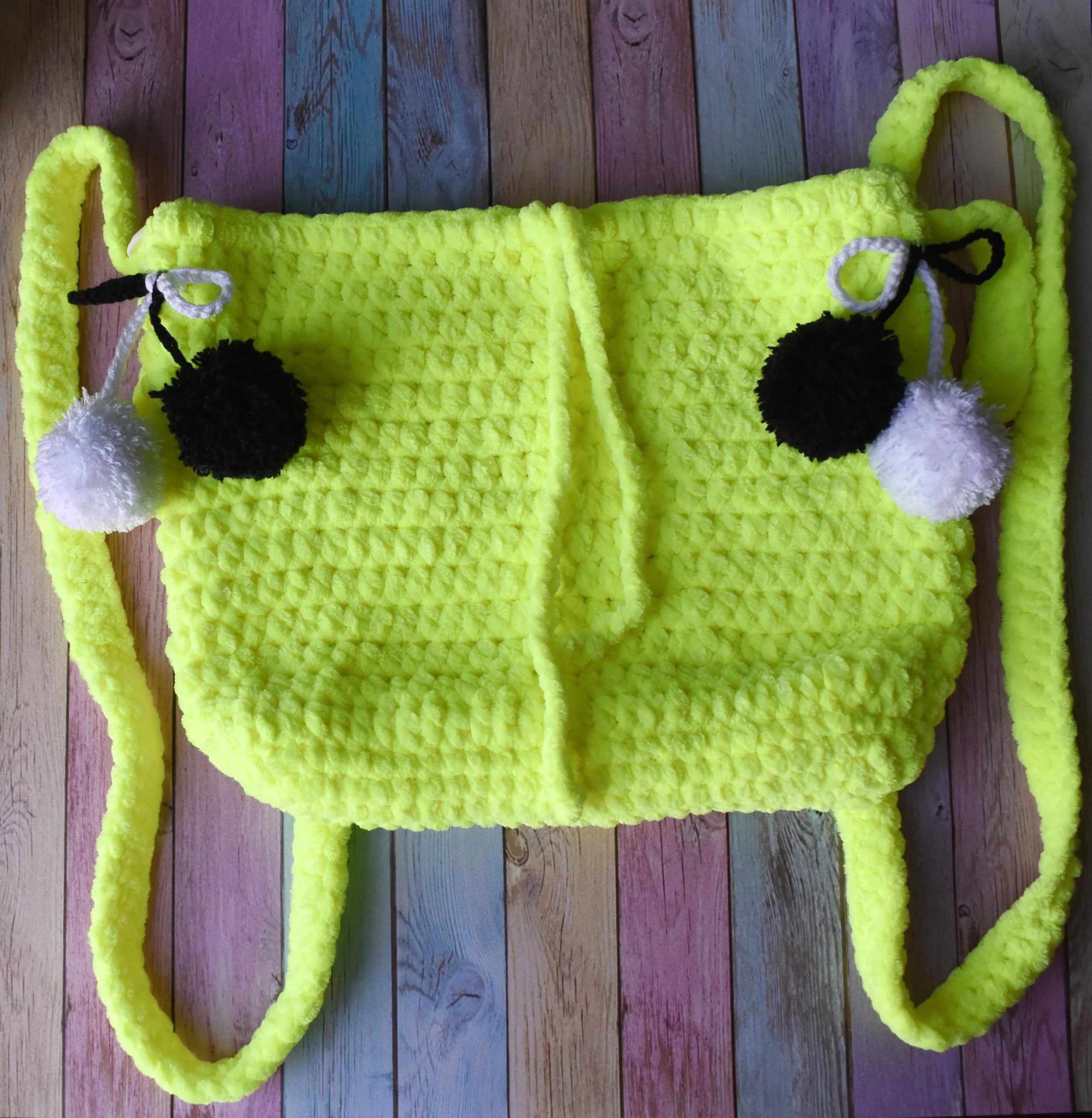 Fluorescent Party Knitted Pet Bag - Image 7