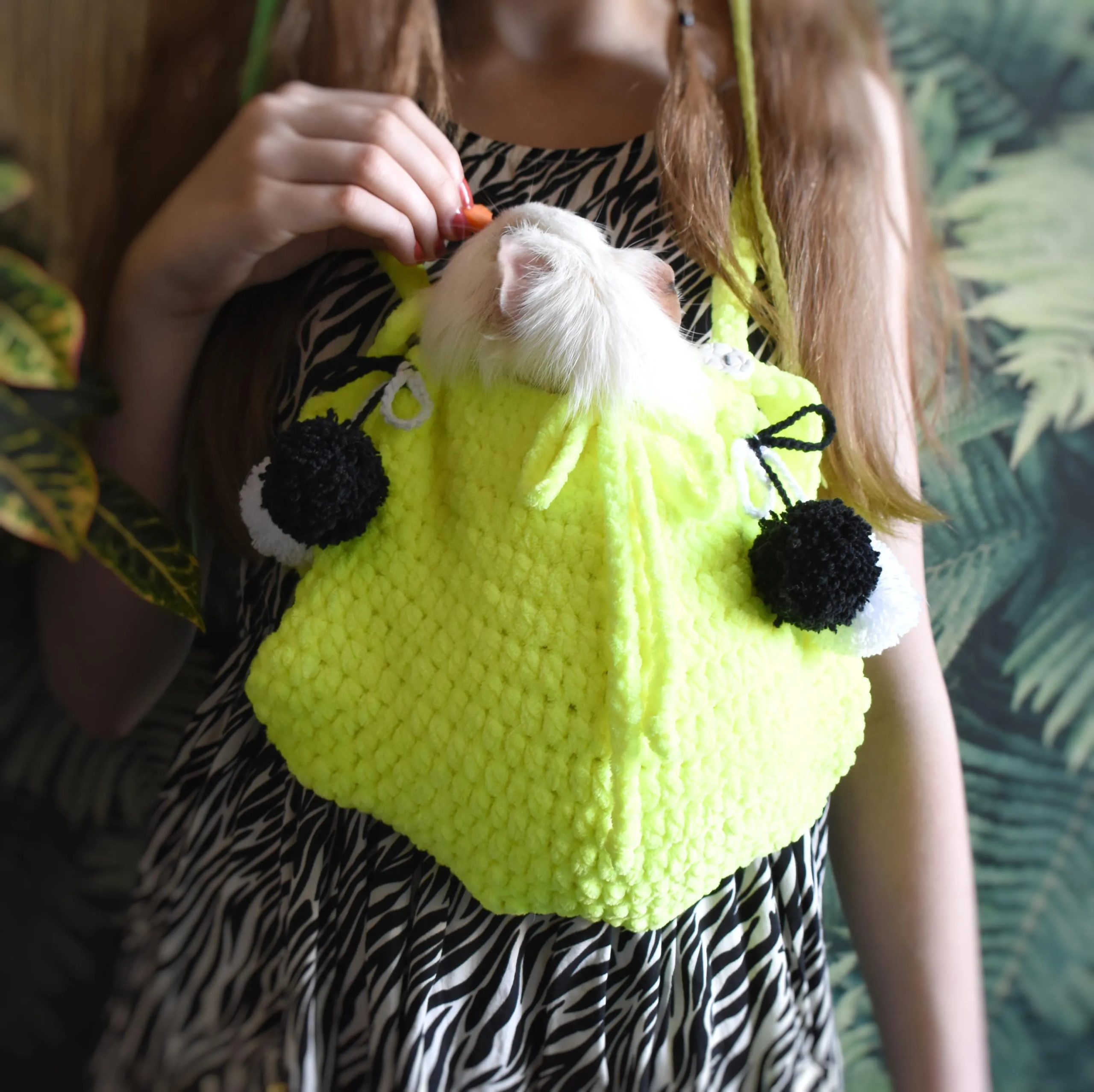 Fluorescent Party Knitted Pet Bag - Image 2