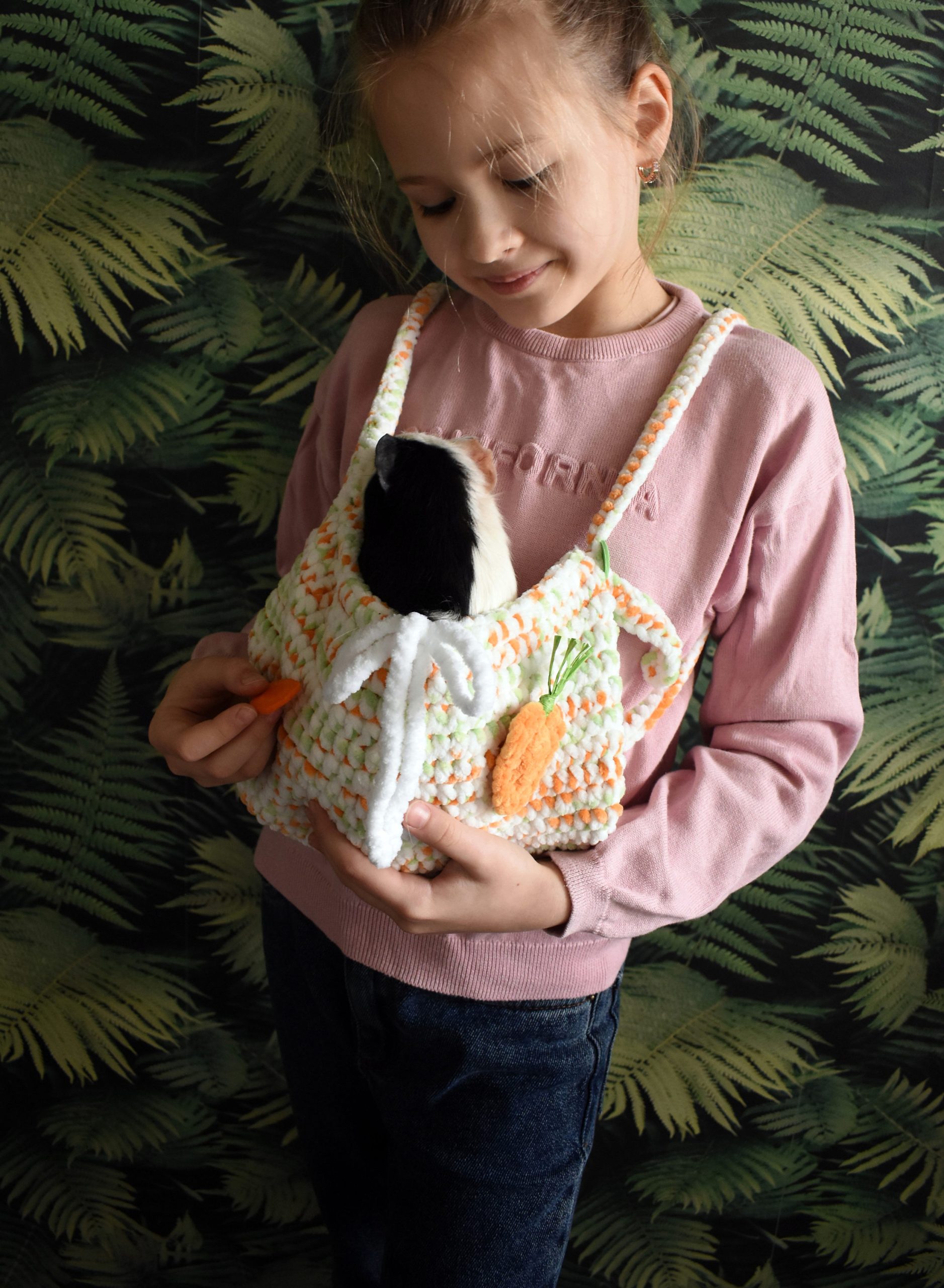 Pastoral carrot knitted pet bag - Image 3