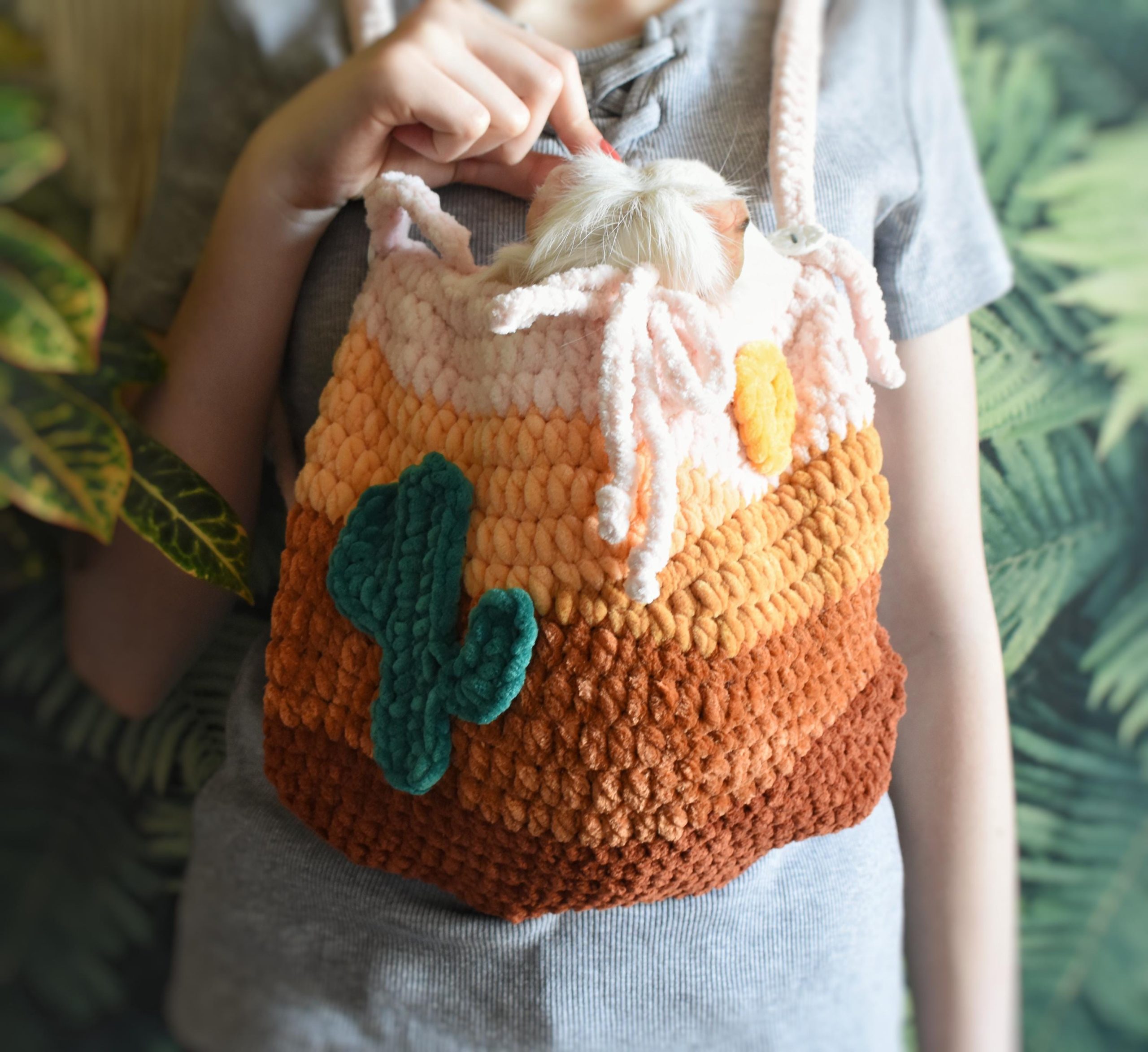 Desert Warm Sun Knitted Pet Bag - Image 3