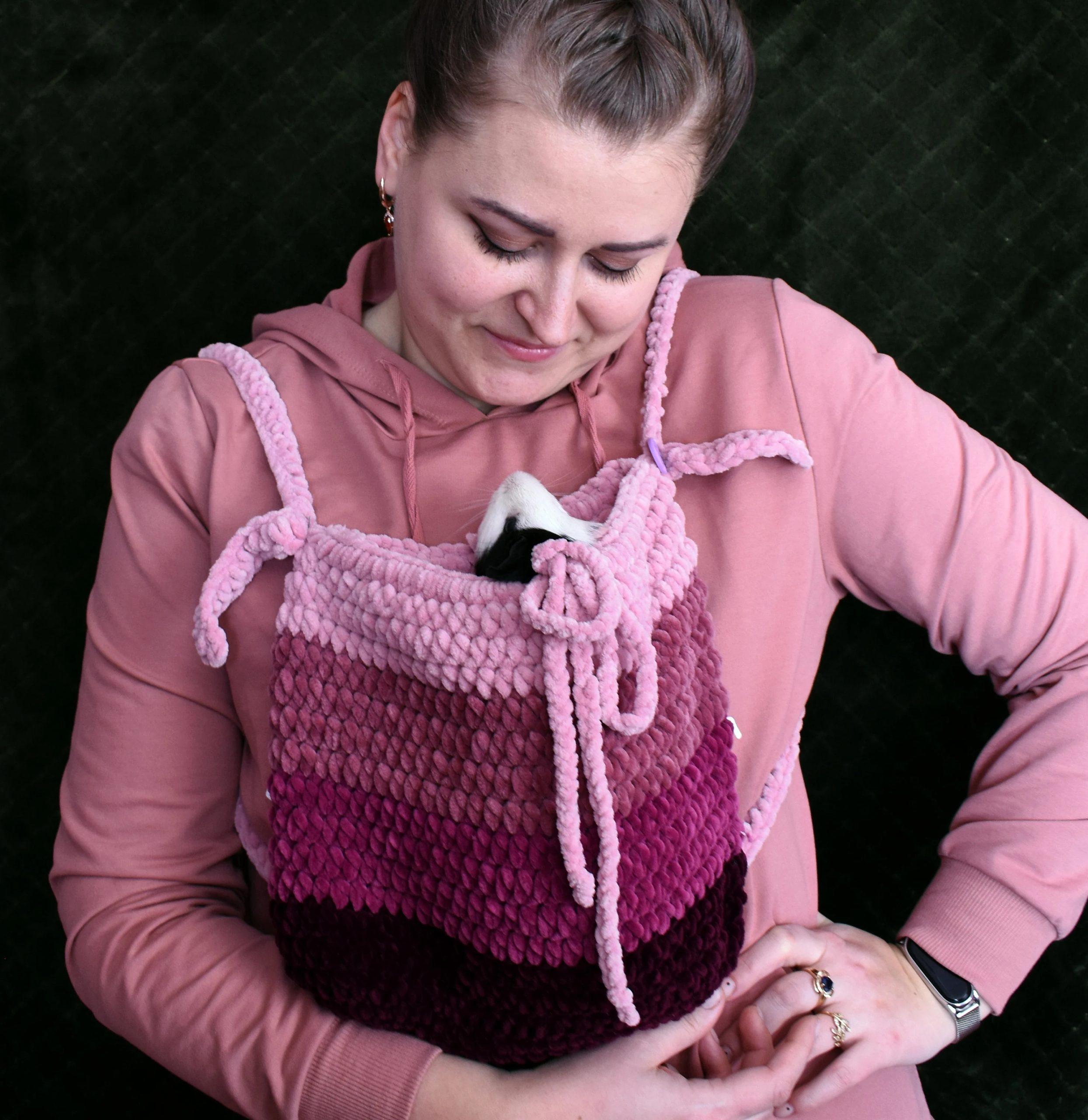 Pink and purple gradient knitted pet bag