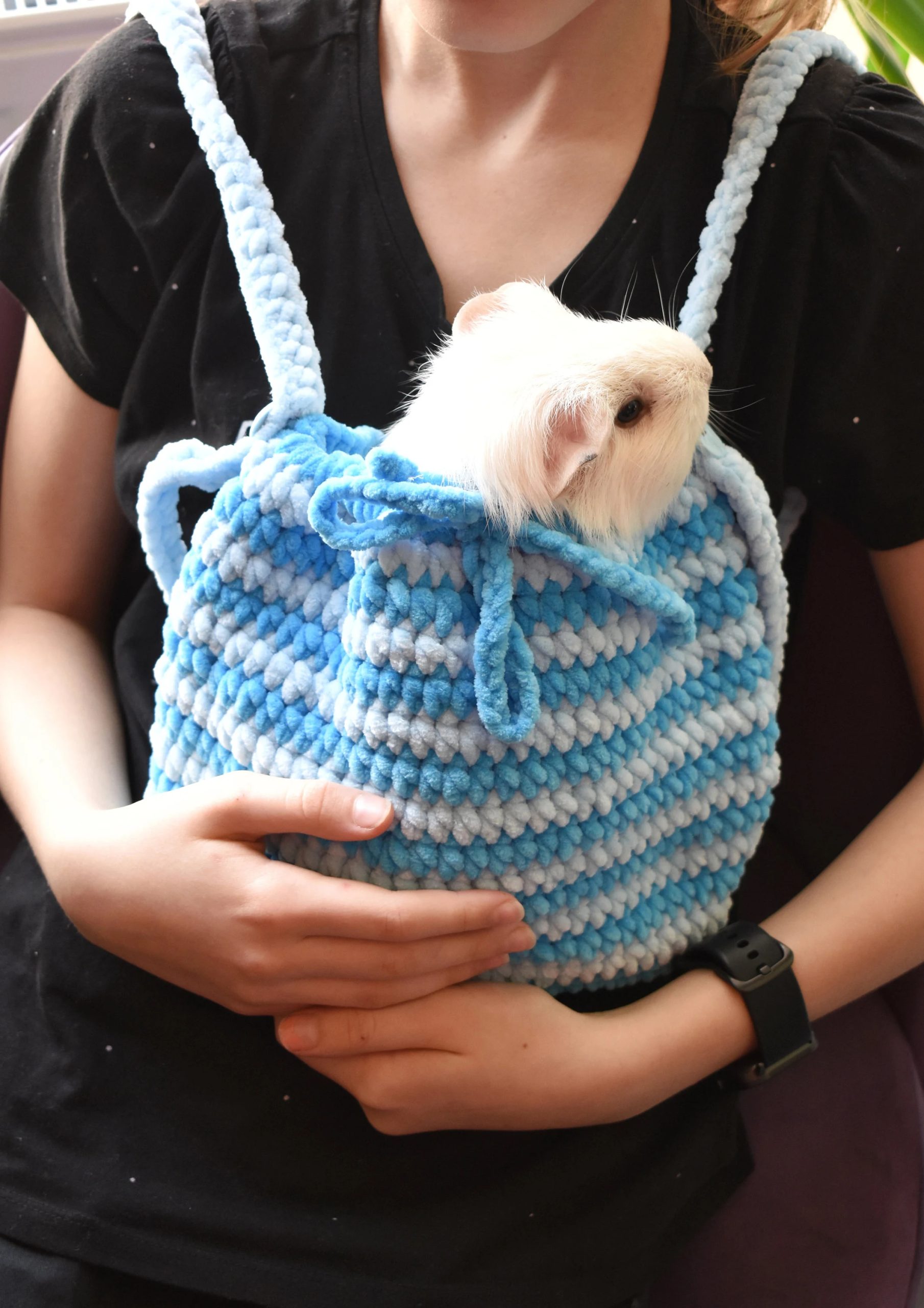 Sea Salt Cream Knitted Pet Bag - Image 3