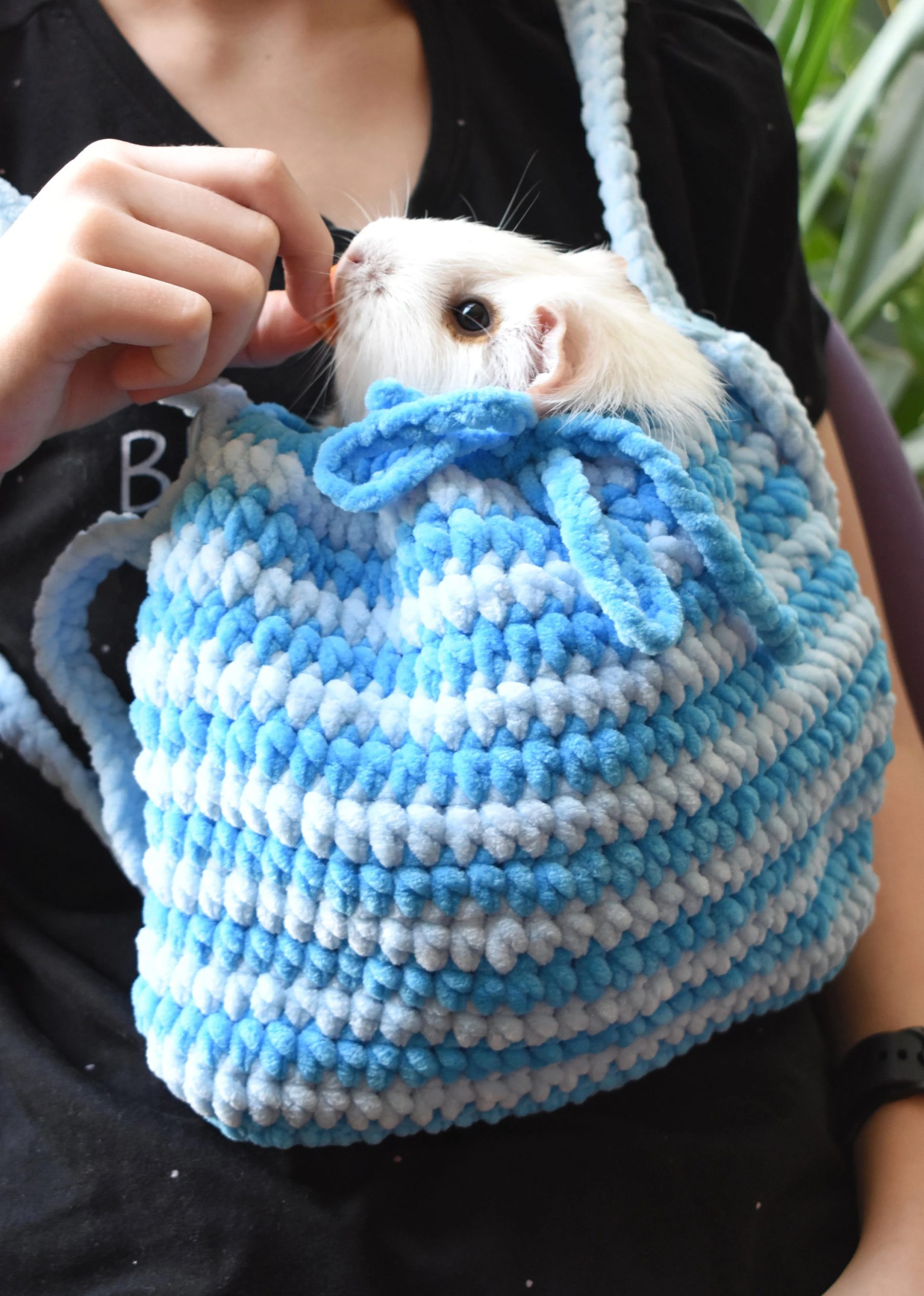 Sea Salt Cream Knitted Pet Bag - Image 2