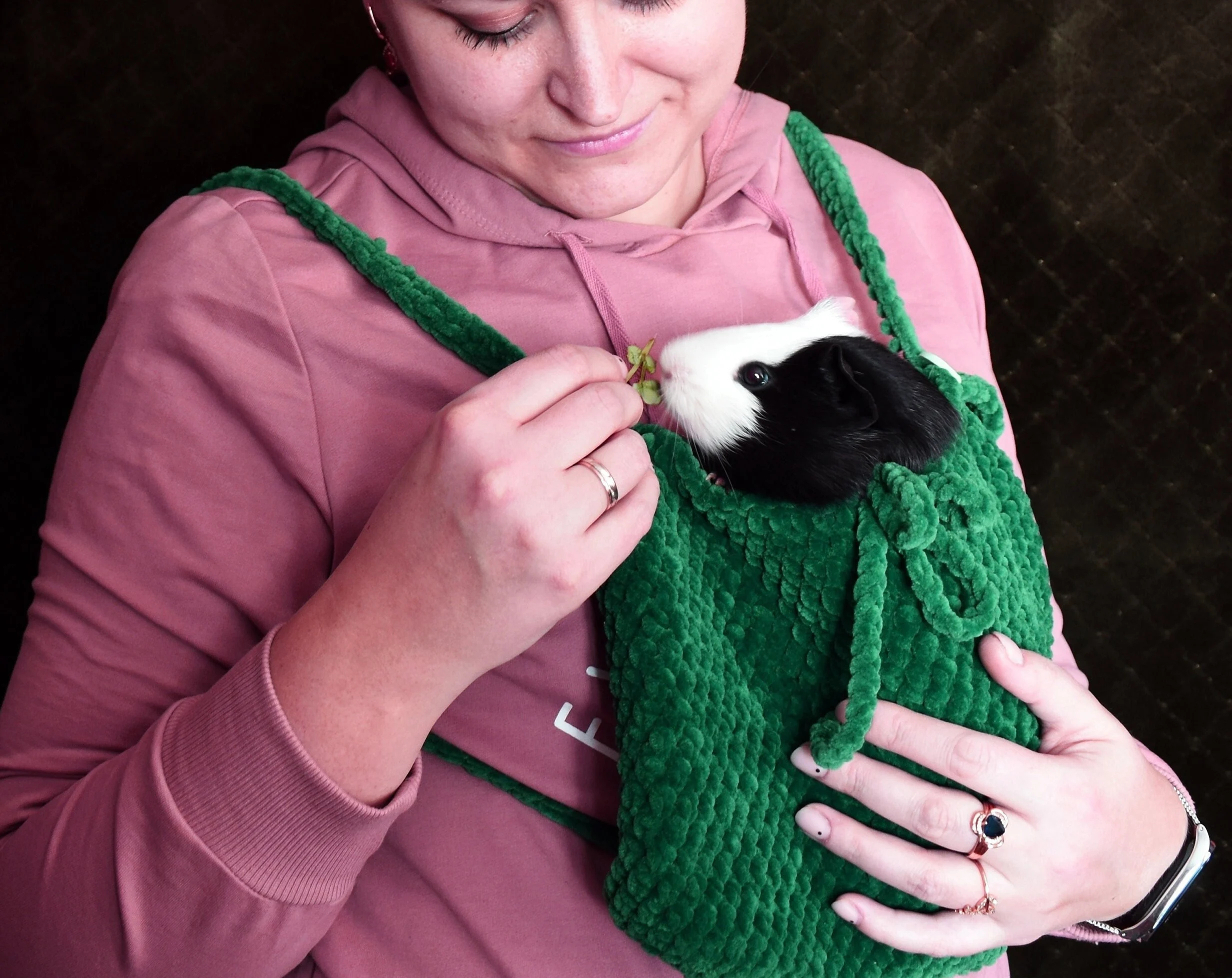 Forest-style knitted pet travel bag - Image 8