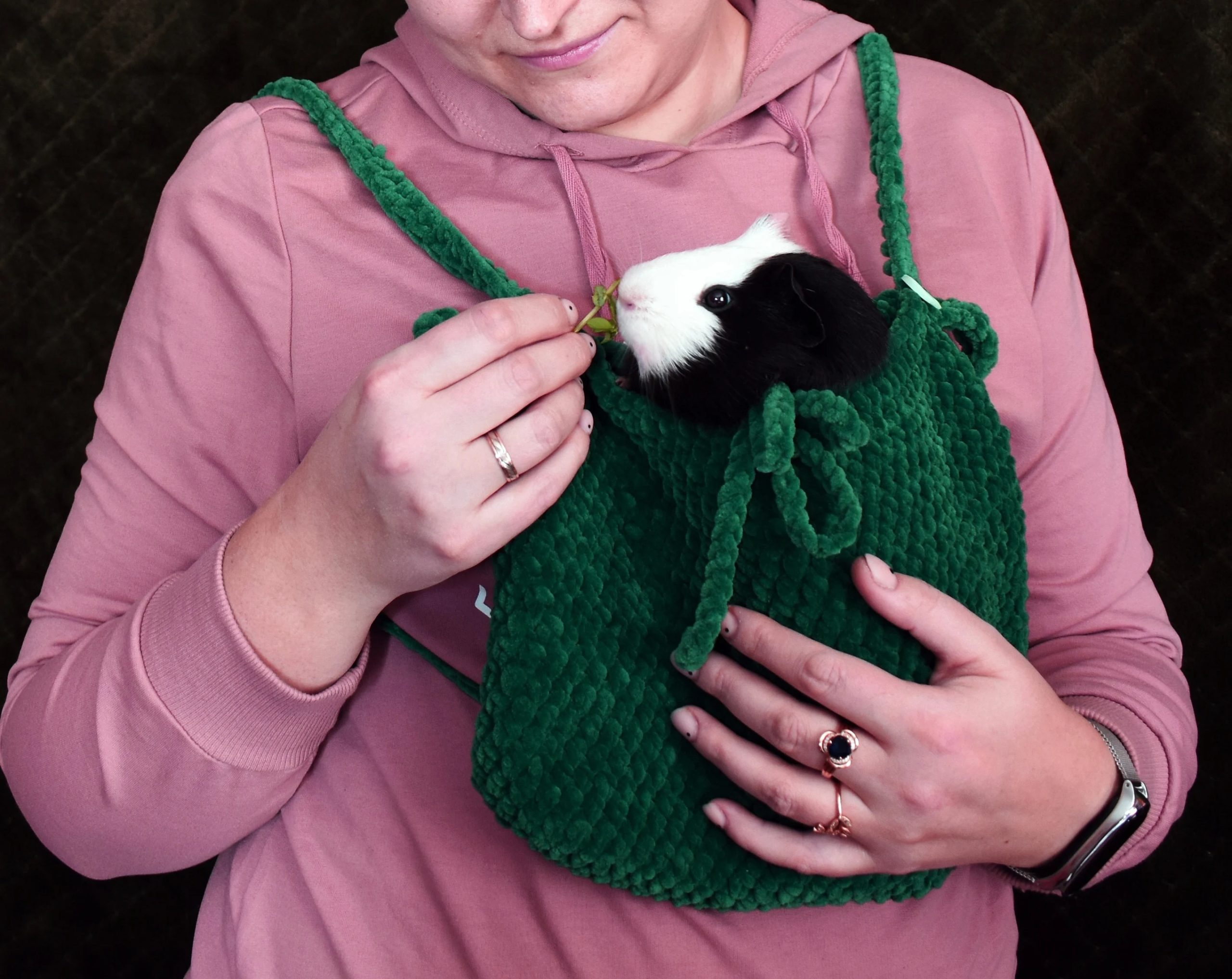 Forest-style knitted pet travel bag