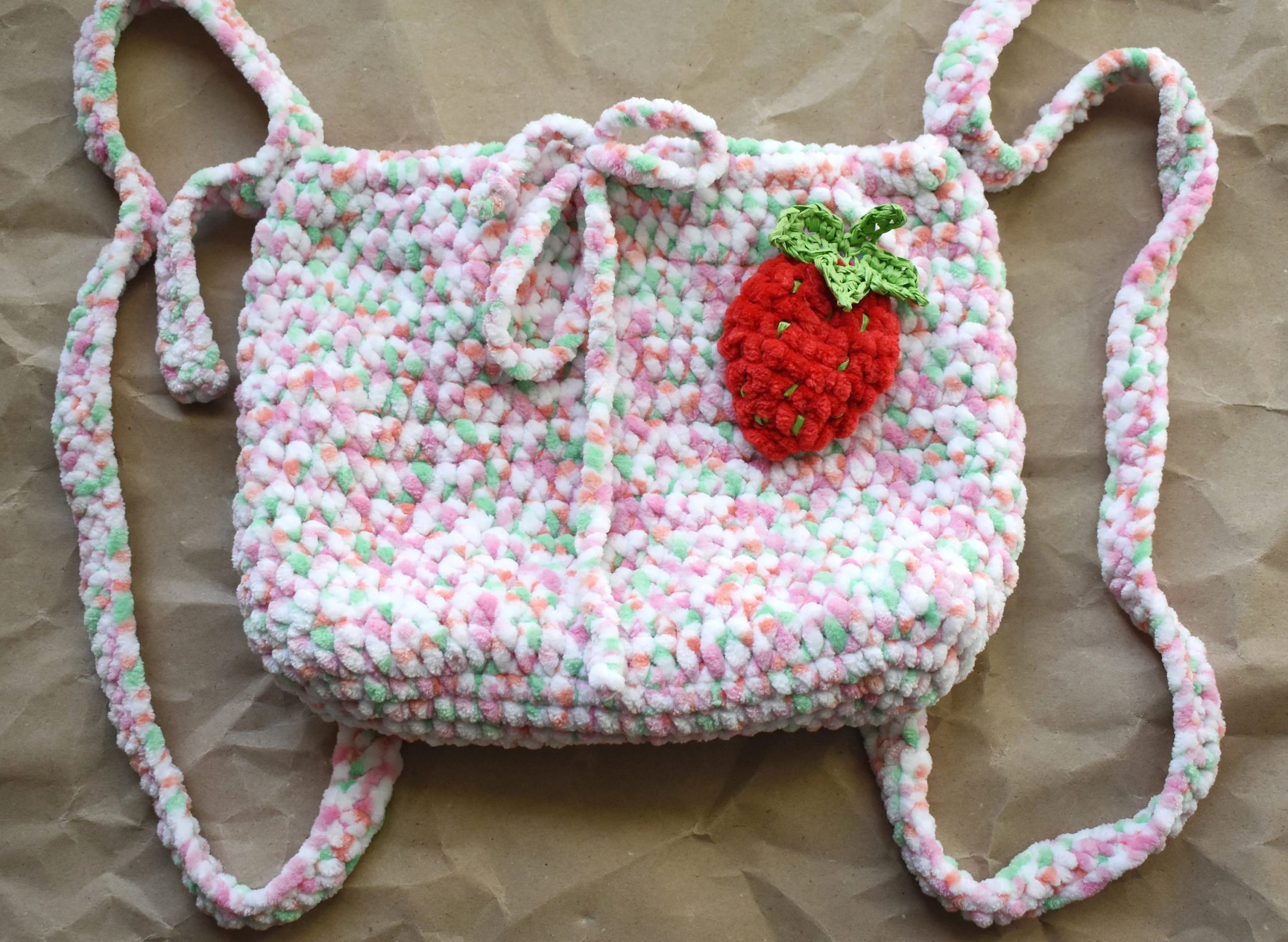 Hand-knitted pet travel bag - Image 4