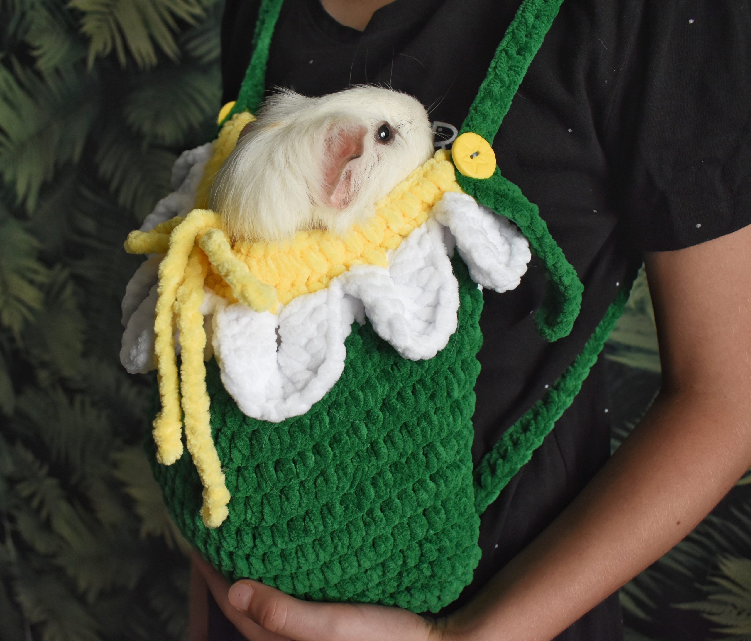 Forest flower knitted pet bag - Image 9