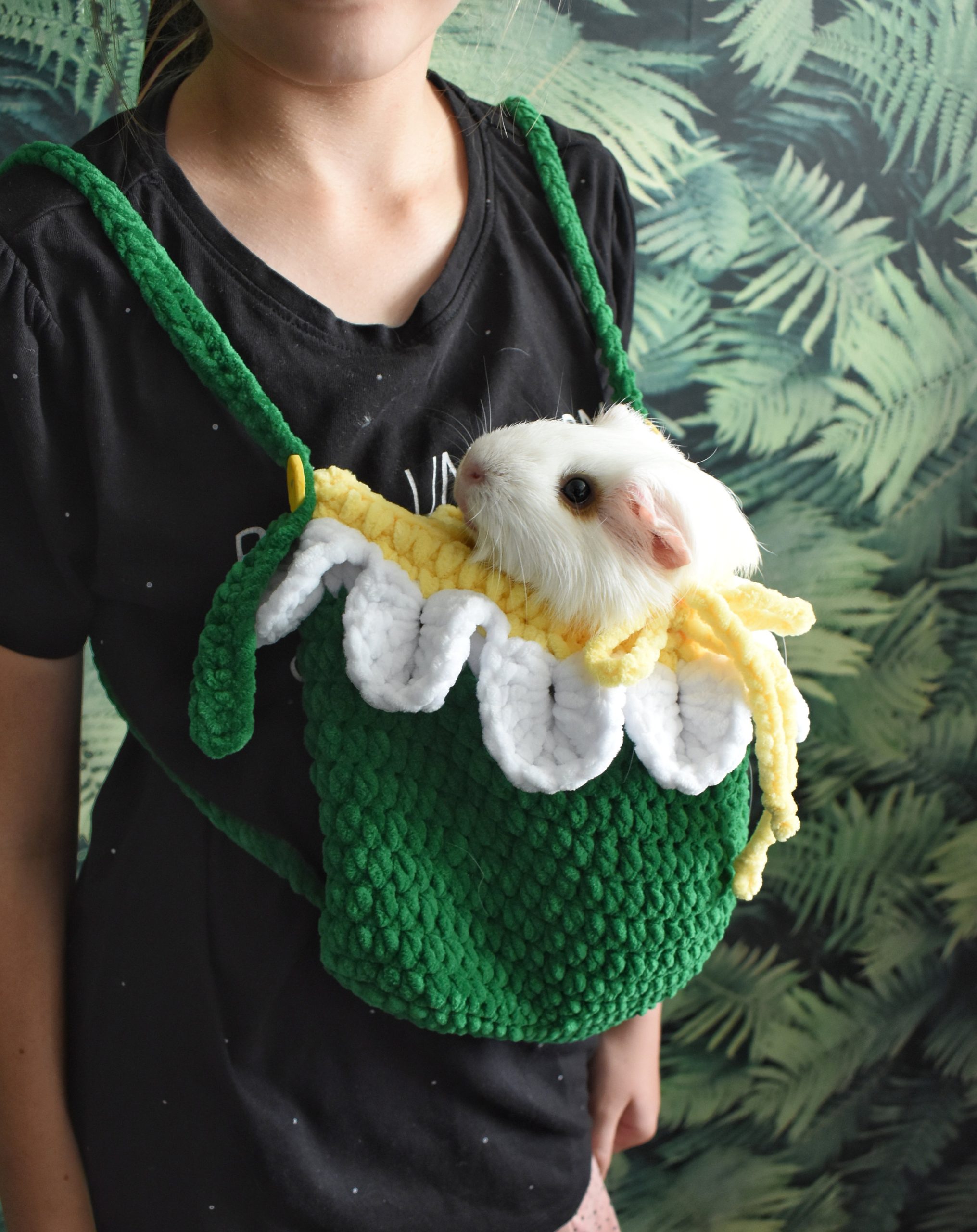 Forest flower knitted pet bag - Image 5